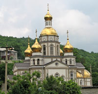 8.6.2006 - Kirche zwischen Lazarevskoje nach Gelenjik